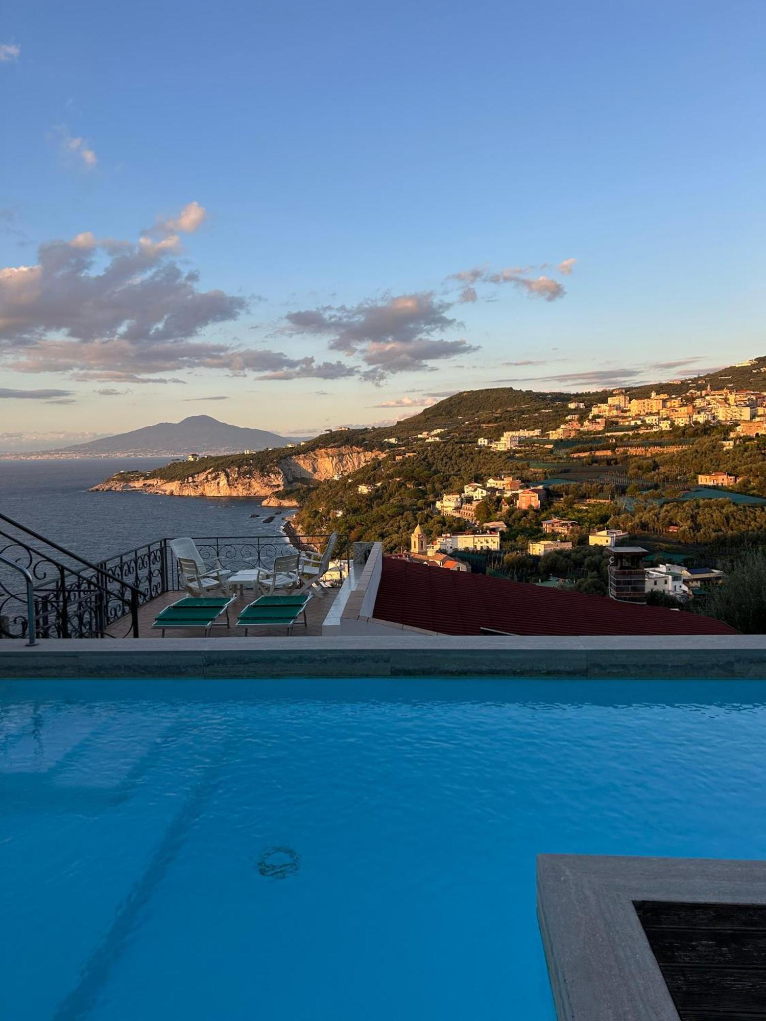 La Fenice -White House- Homeinsorrento- Massa Lubrense Exterior foto